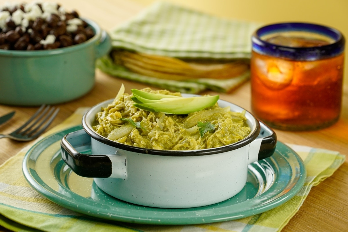 Tinga de pollo en salsa verde