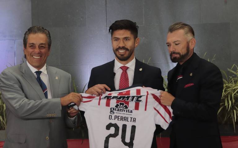 Chivas presentan oficialmente a Oribe Peralta