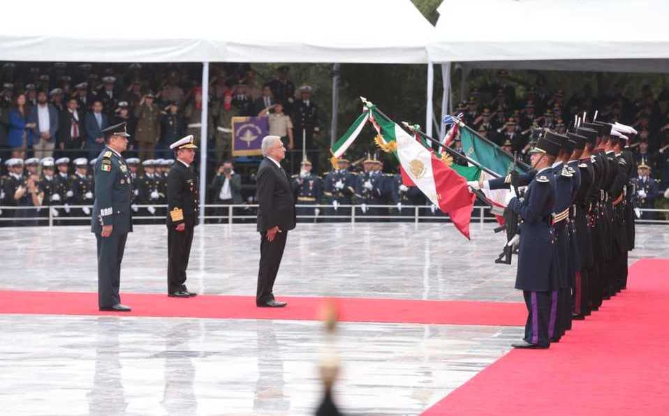 AMLO encabeza homenaje a los Niños Héroes